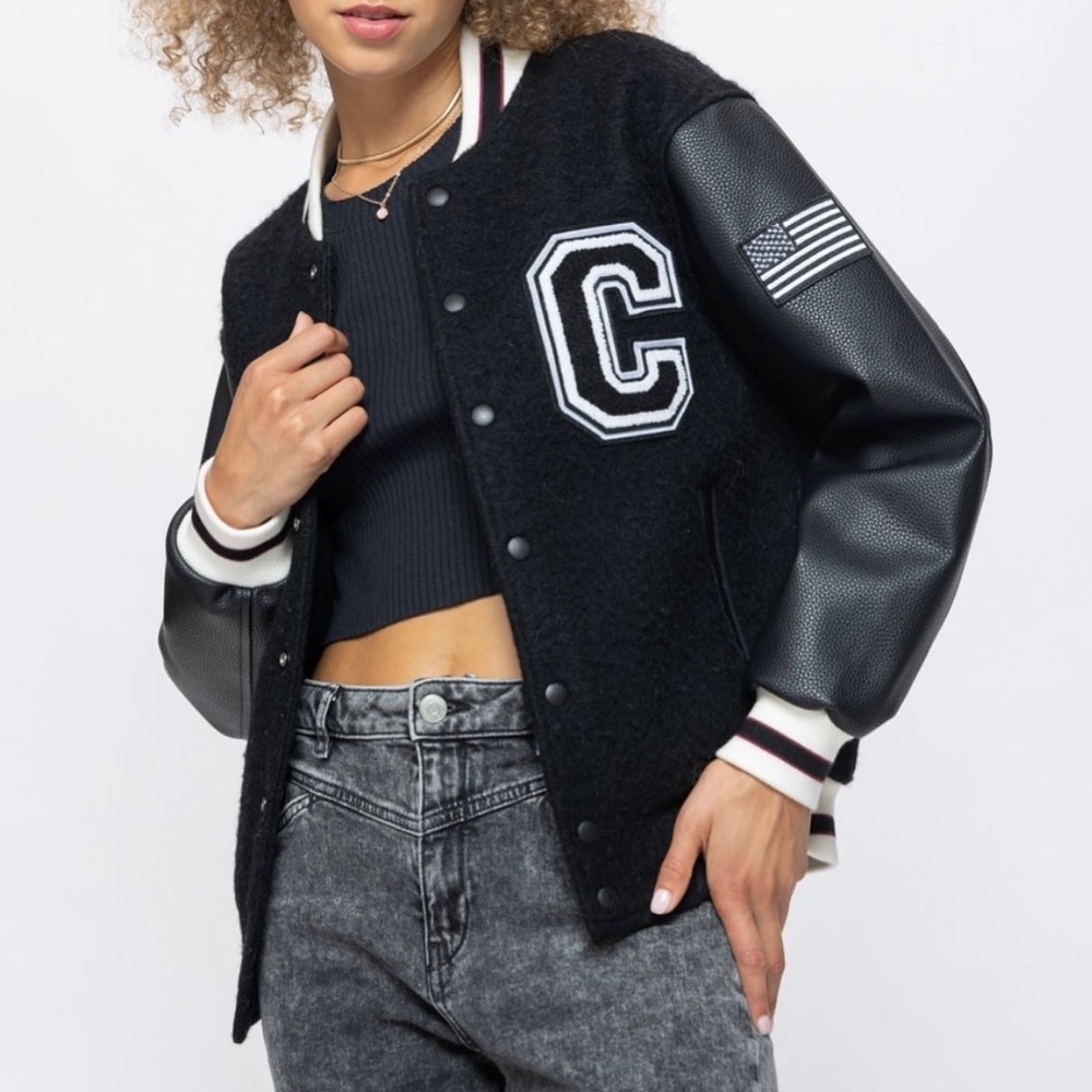 Brand New Bomber Jacket 🔥